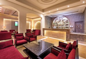 4 bars, bar en bord de piscine, bar de plage