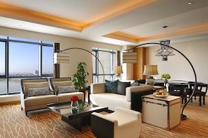 Suite, 1 Bedroom, Lake View | Minibar, in-room safe, desk, iron/ironing board