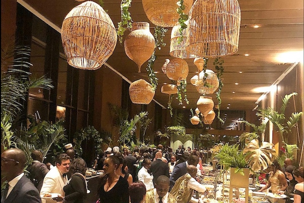 Hi ha 3 restaurants amb plats de cuina internacional