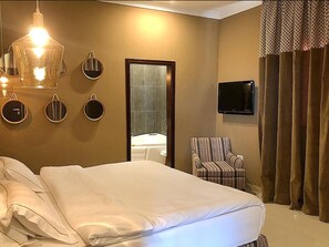 Egyptian cotton sheets, premium bedding, memory-foam beds, in-room safe