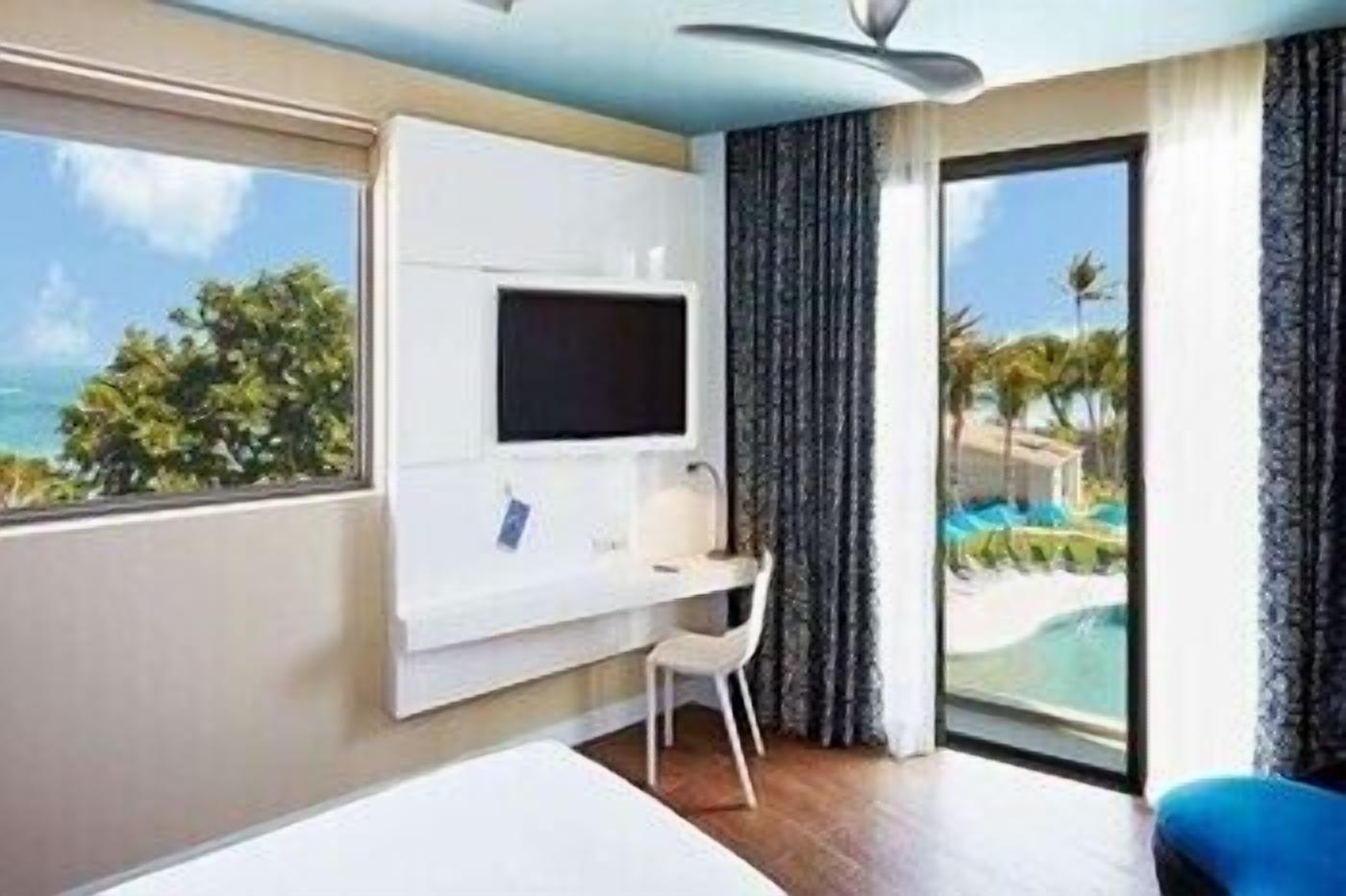 Caja de seguridad en la habitación y cortinas blackout 