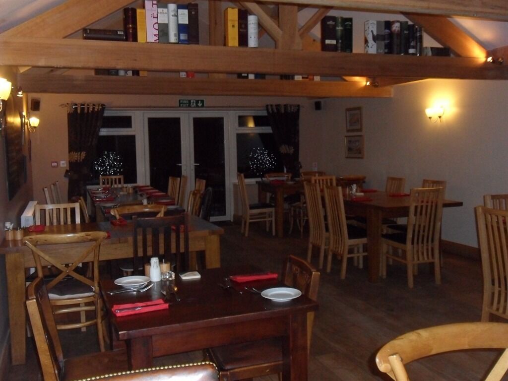 Lunch and dinner served, garden views 