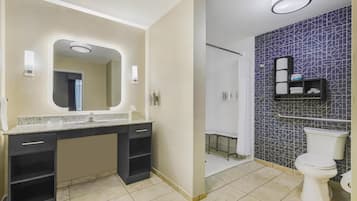 Badkamer met douche