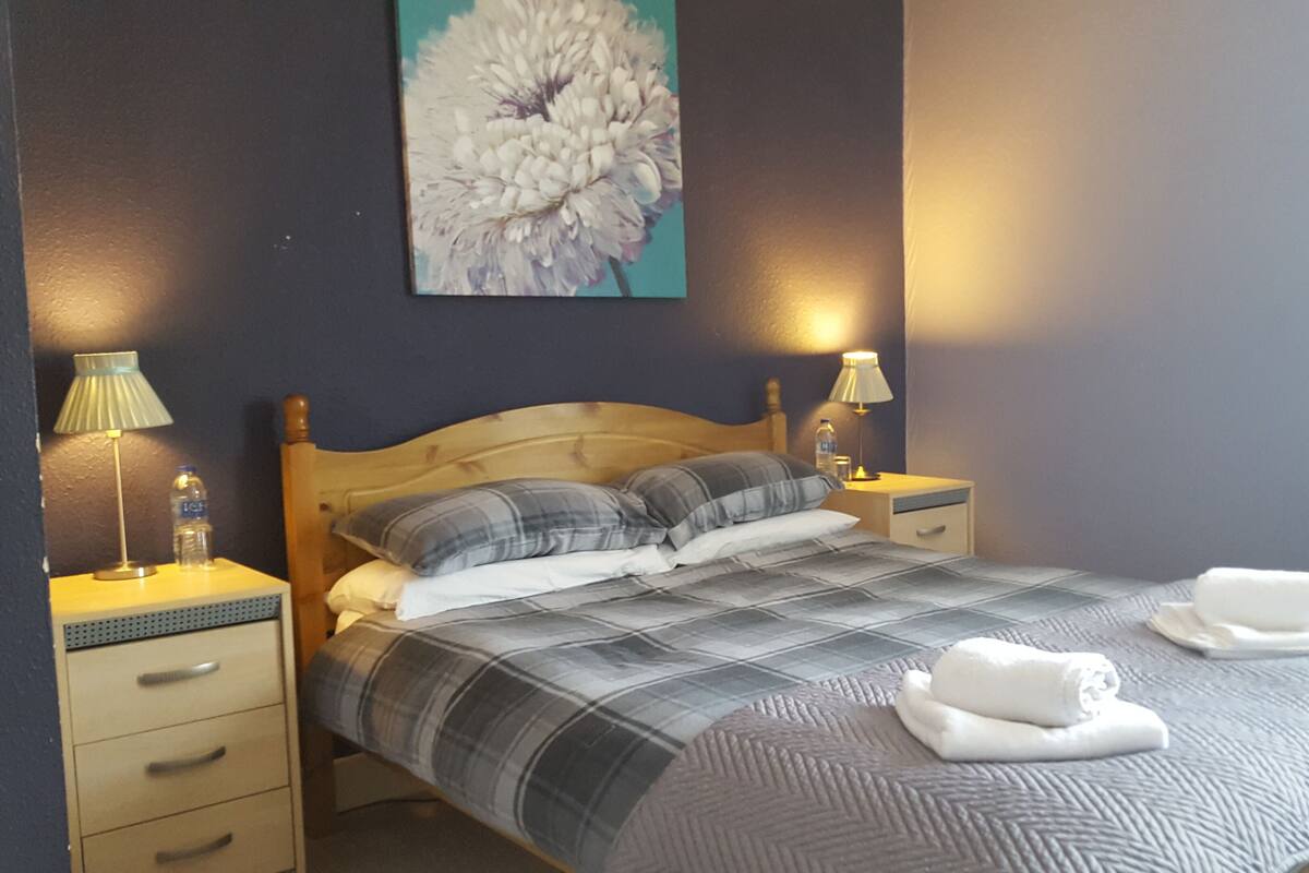 Double Room (Room 2)