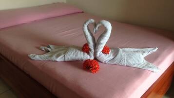 In-room safe, free WiFi