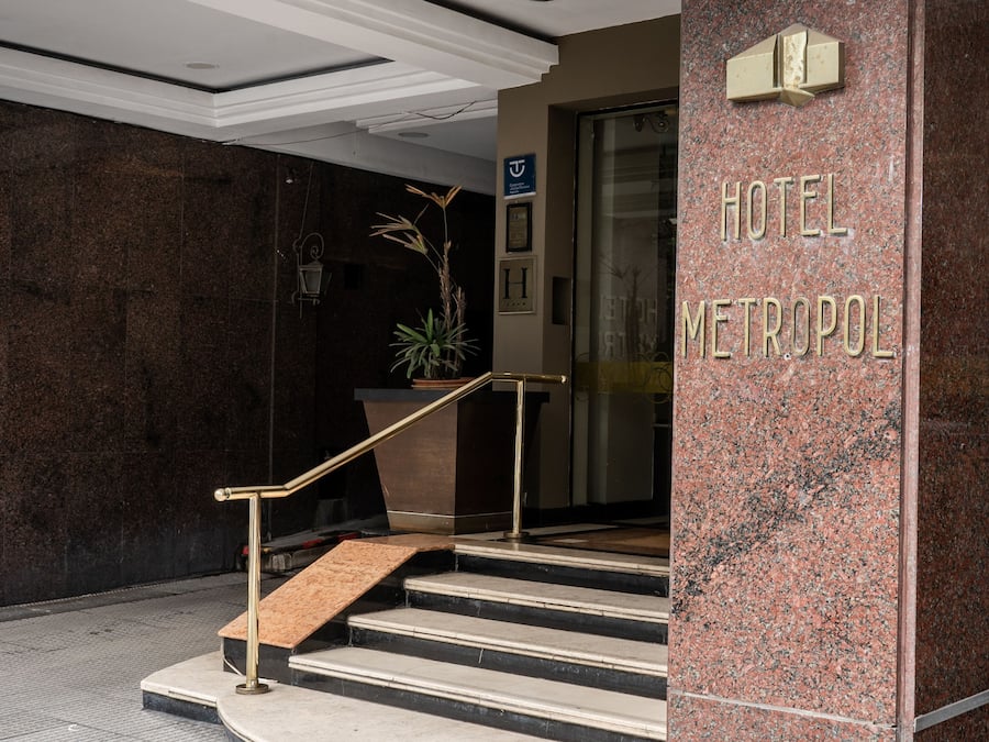 Mặt tiền nơi lưu trú