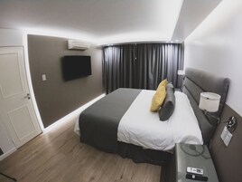 套房 | 高档床上用品、迷你吧、客房内保险箱、免费婴儿床