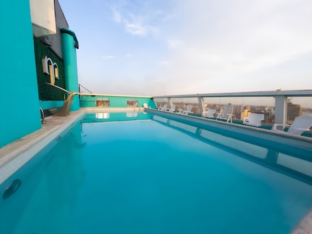 Outdoor pool, sun loungers