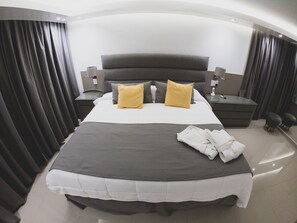 Suite | Premium bedding, minibar, in-room safe, free cribs/infant beds - Hotel Metropol (San Miguel de Tucuman)
