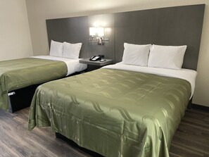 Camera Classic con letto matrimoniale o 2 letti singoli | Una scrivania, Wi-Fi gratuito, lenzuola