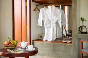 Sábanas de algodón egipcio, ropa de cama de alta calidad y minibar