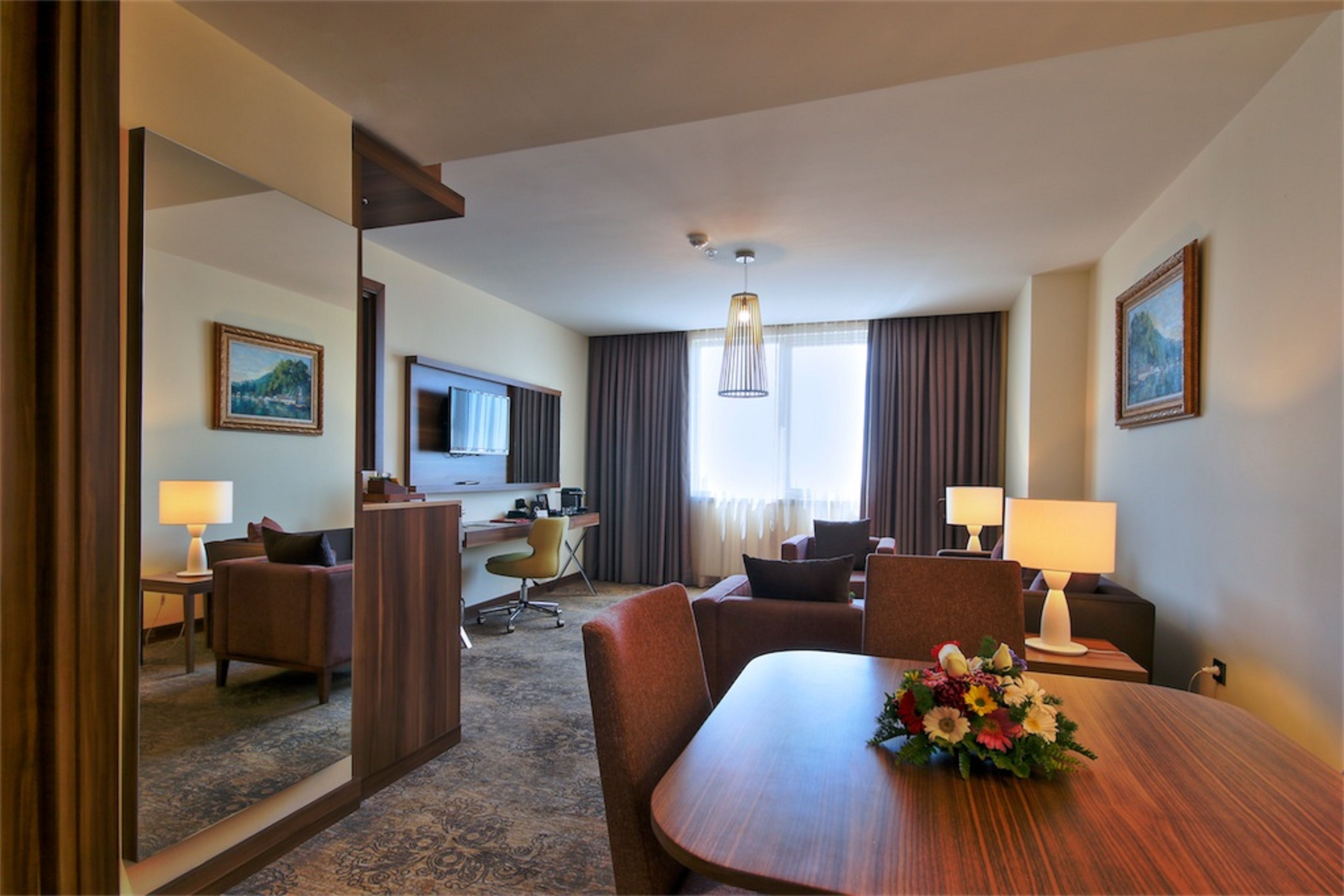 suite | living room | lcd tv