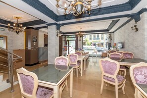 บริเวณนั่งเล่นที่ล็อบบี้