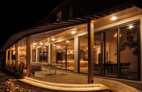 AnoMansa Beach Resort at Elmina Bay