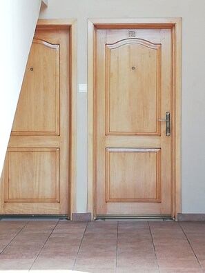 Entrada al alojamiento