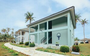 Exterior - AnoMansa Beach Resort at Elmina Bay (Elmina)