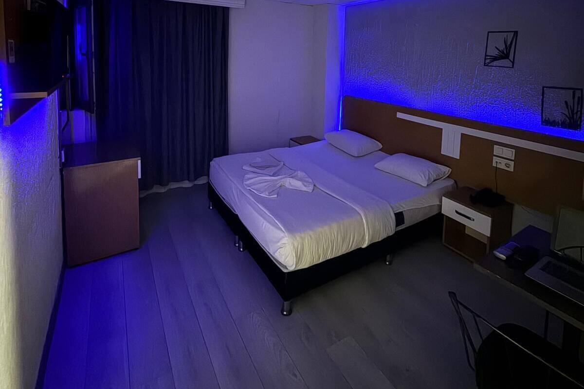 ห้องสแตนดาร์ดดับเบิล | ตู้นิรภัยในห้องพัก, โต๊ะทำงาน, ห้องเก็บเสียง, Wi-Fi ฟรี