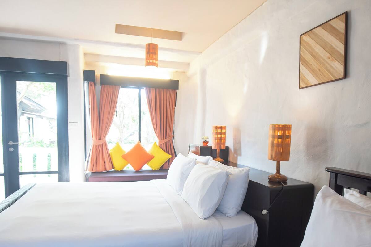 In-room safe, desk, laptop workspace, blackout curtains