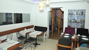 Breakfast area - Sarajevo Hotel (Istanbul)