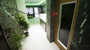 Interior - Sarajevo Hotel (Istanbul)