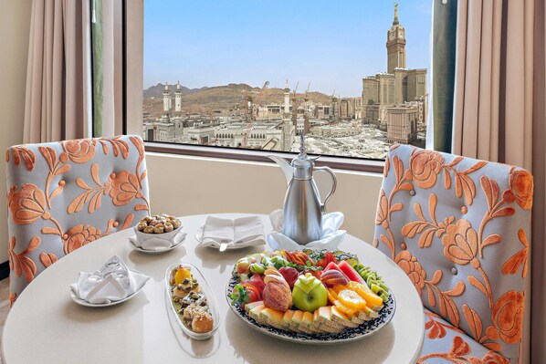 Junior Suite (Haram View) | In-room dining