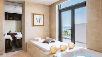 Couples treatment rooms, steam room, Turkish bath, body treatments