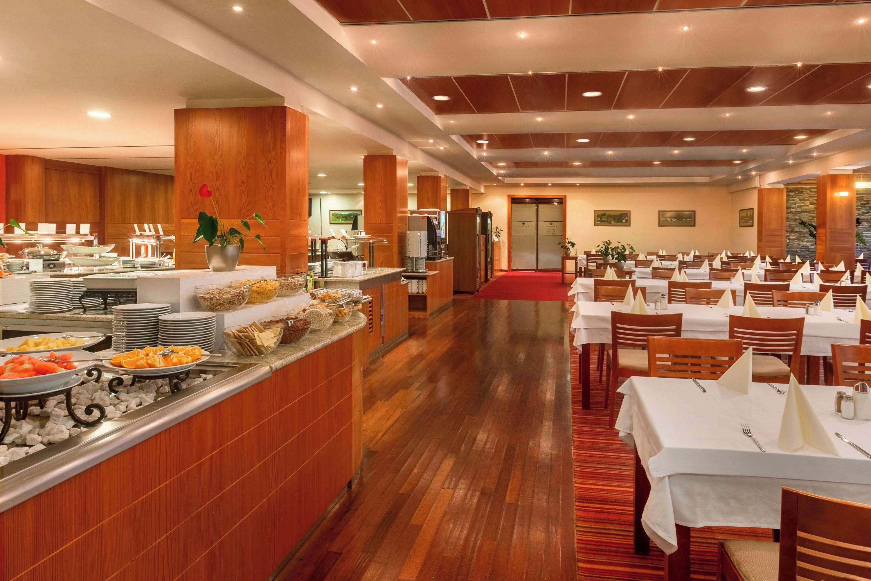 Der serveres morgenmad, frokost og aftensmad