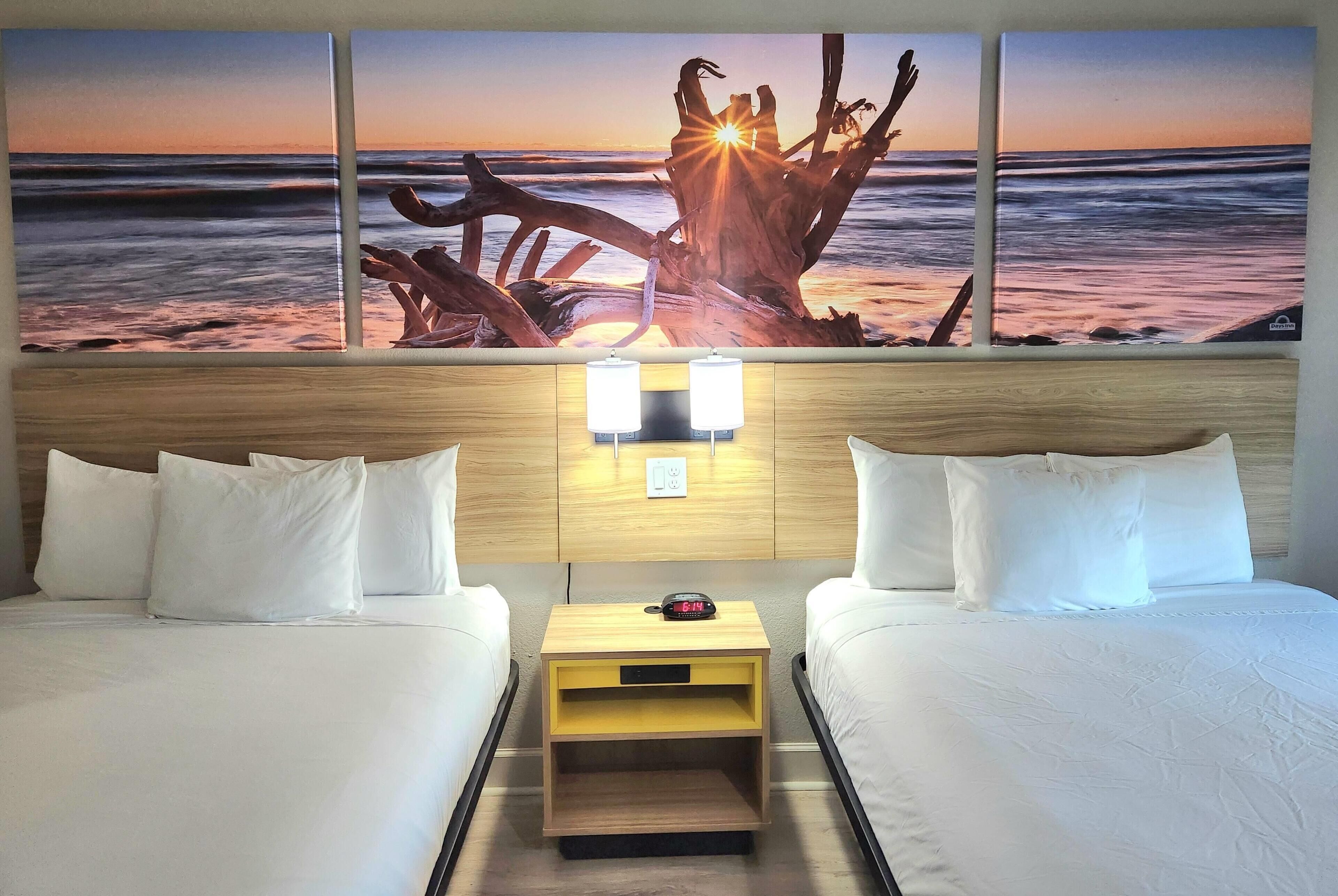 Photo - Days Inn & Suites by Wyndham Galveston West/Seawall