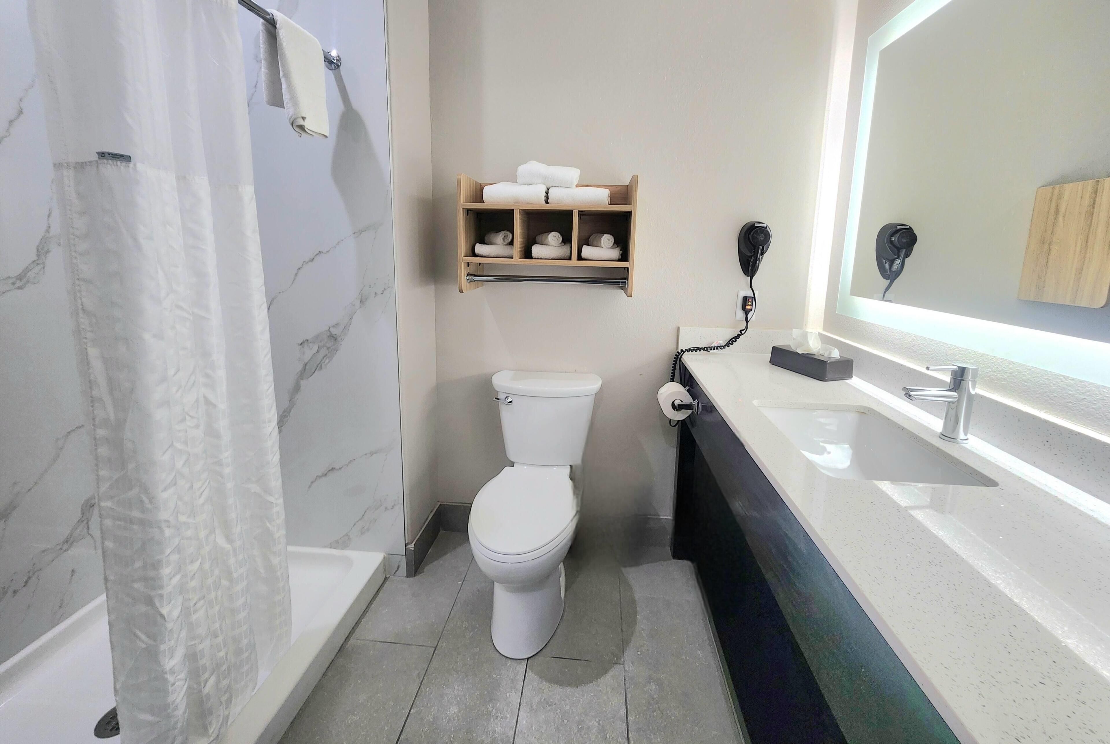 Photo - Days Inn & Suites by Wyndham Galveston West/Seawall
