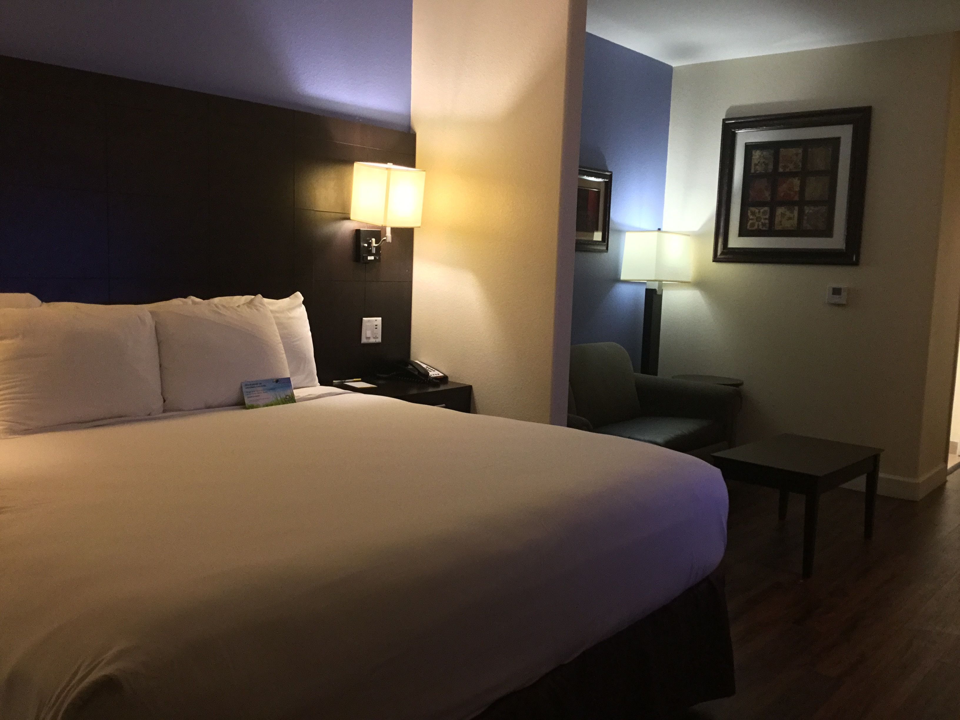 Photo - Days Inn & Suites by Wyndham Galveston West/Seawall