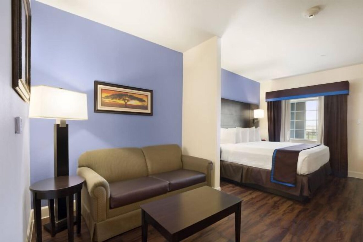 King Studio Suite
