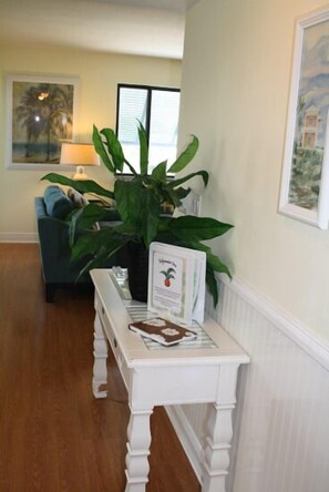 Living area - Edgewater Inn (Fort Myers Beach)