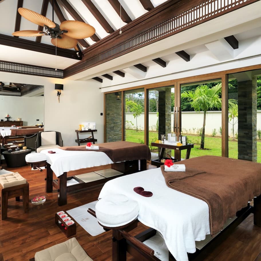 Couples treatment rooms, sauna, hot tub, steam room, Turkish bath