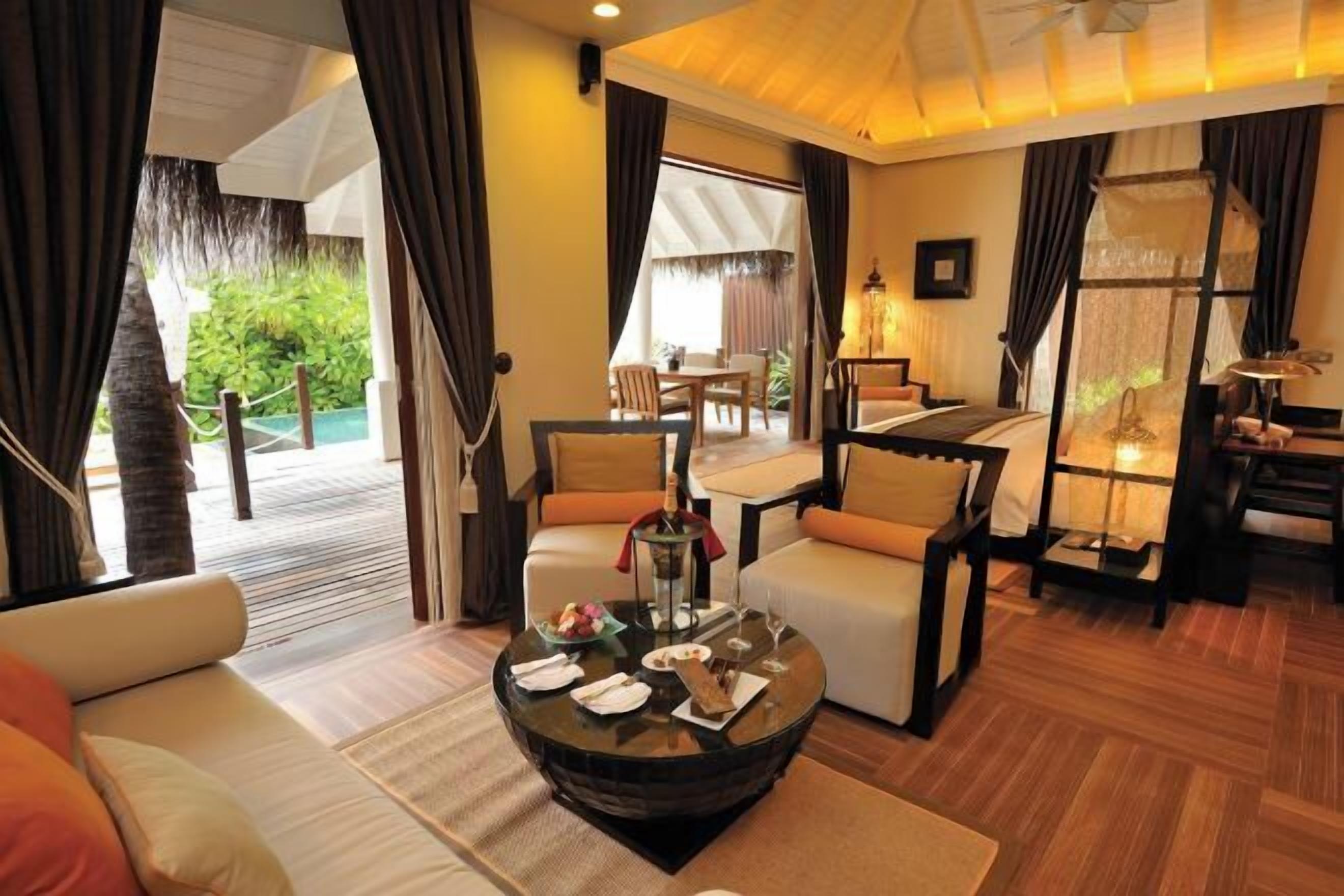 1 habitación, ropa de cama de alta calidad y minibar 