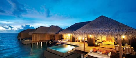 Suite, piscine privée (Sunset Ocean) | 1 chambre, literie de qualité supérieure, minibar