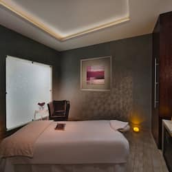 Sauna, steam room, body treatments, body wraps, body scrubs, facials