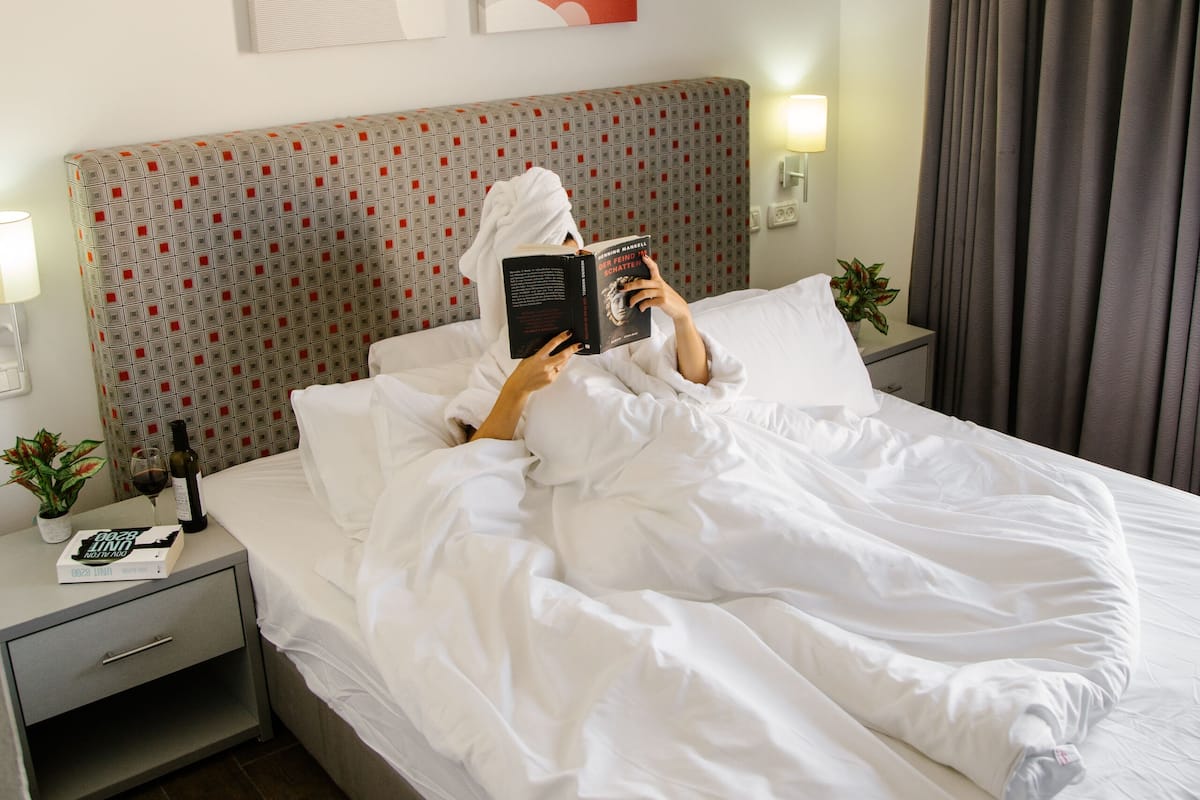 City-Doppelzimmer, Kochnische | Minibar, Zimmersafe, Schreibtisch, Verdunkelungsvorhänge