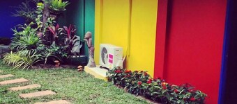 Wok & The Much Rooms - Hostel