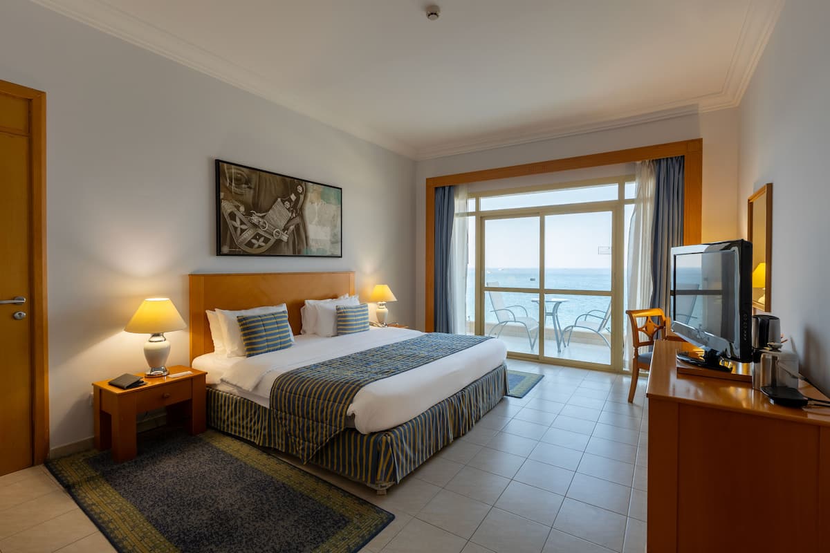 DELUXE SEA VIEW KING | Select Comfort-bedden, een minibar, een kluis op de kamer