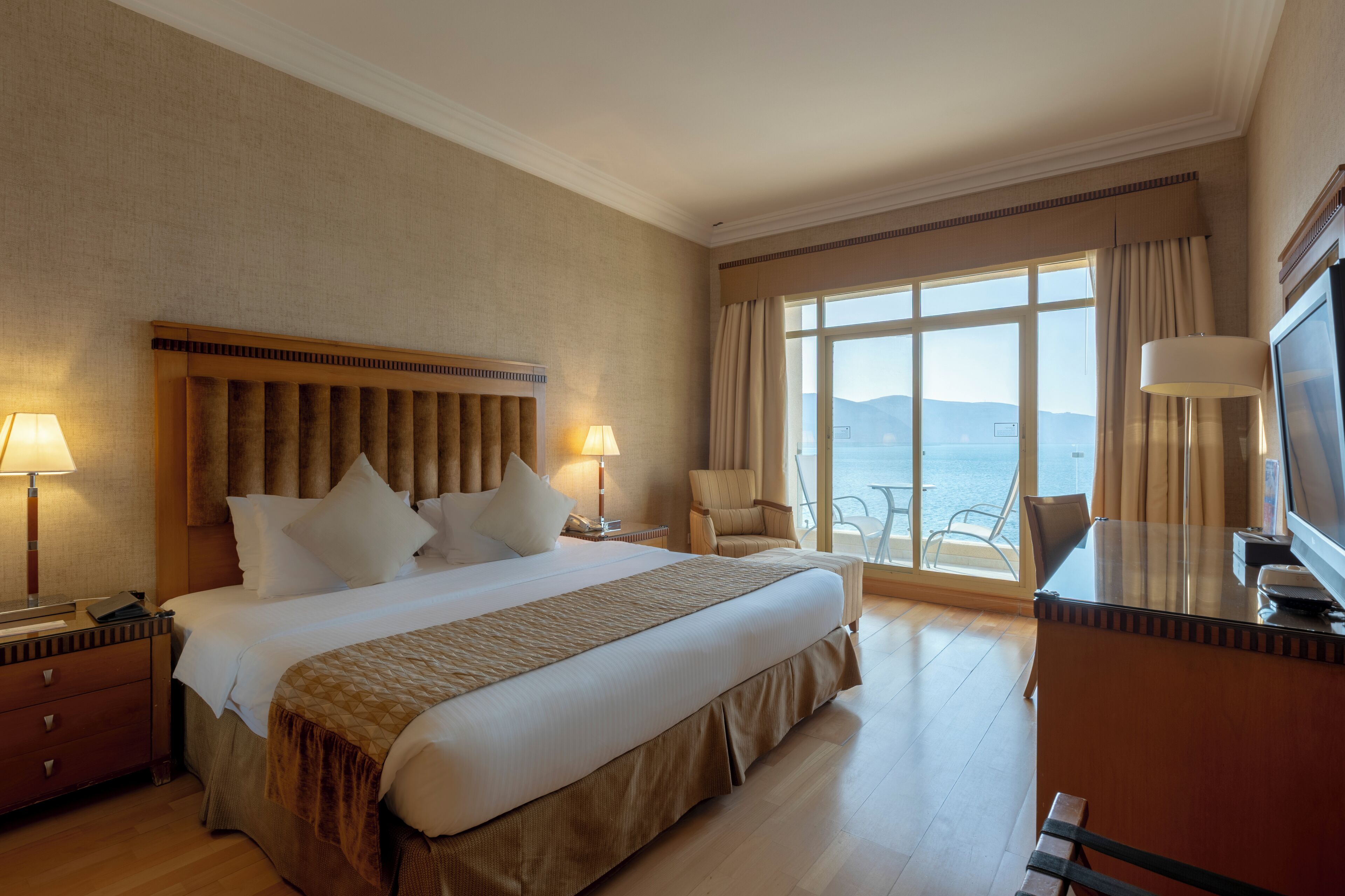 Deluxe Suite | Select Comfort beds, minibar, in-room safe, individually decorated