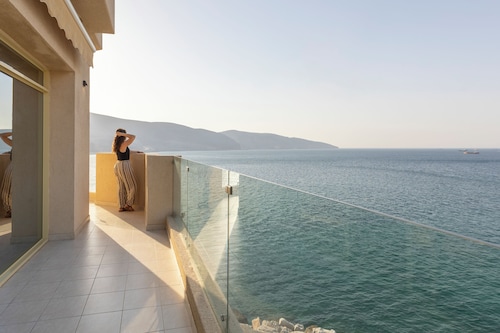 Atana Khasab Hotel