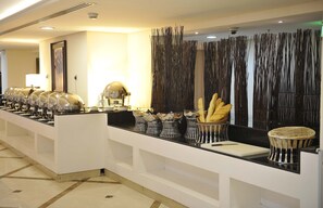 Daily buffet breakfast (SAR 70 per person) - Al Aqeeq Hotel Madinah ex. Millennium (Madinah)