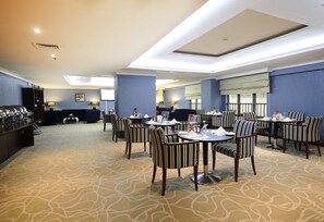 Coffee service - Al Aqeeq Hotel Madinah ex. Millennium (Madinah)