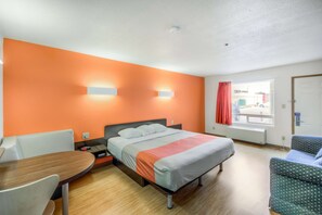 Desk, laptop workspace, free cribs/infant beds, rollaway beds