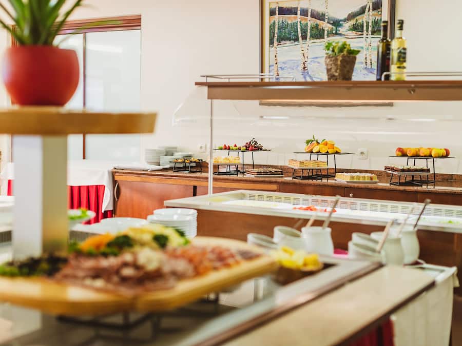 Free daily buffet breakfast