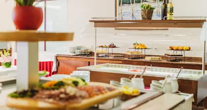 Ramada Hotel & Suites by Wyndham Kranjska Gora