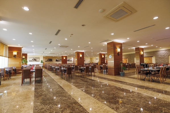 Breakfast, lunch, dinner served; Turkish cuisine