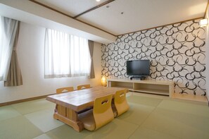 Chambre Quadruple Tradition (Japanese Style Room)