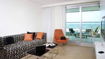 Deluxe-Suite, Balkon, eingeschränkter Meerblick | Ausblick vom Zimmer