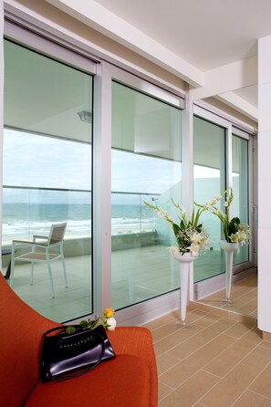 Executive Suite, 1 Bedroom, Balcony, Sea View | Balcony - West All Suite Boutique Ashdod (Ashdod)